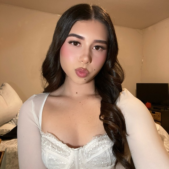 angelina_2777